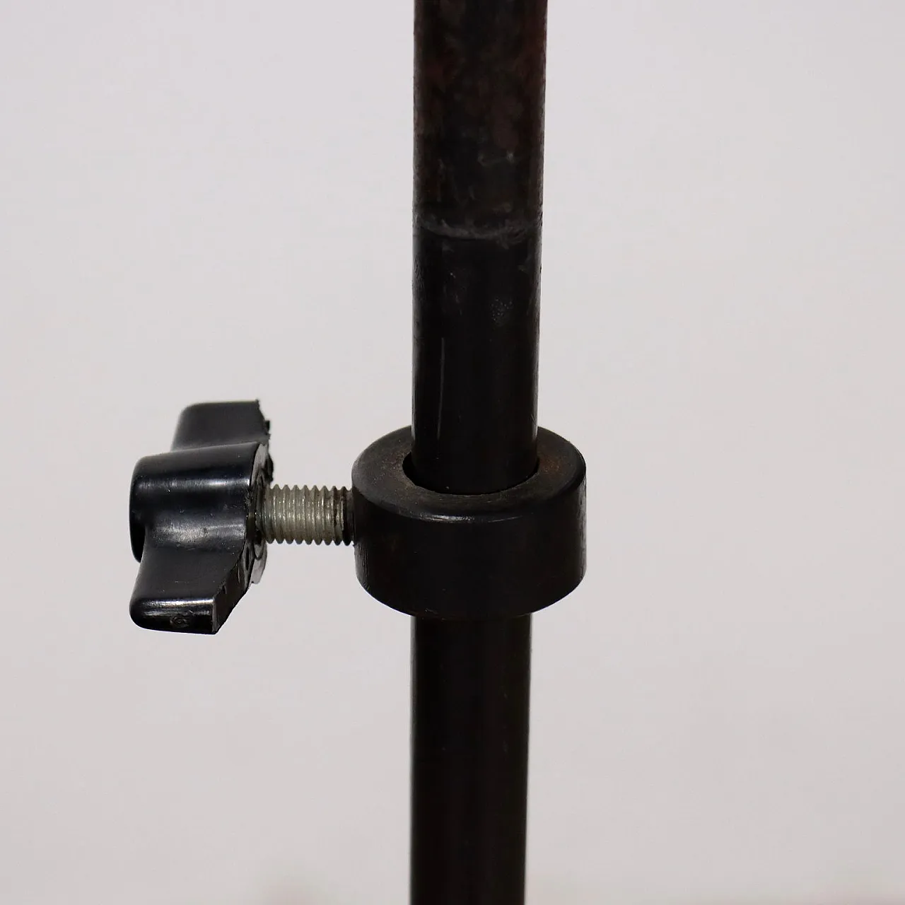 Appendiabiti in legno e metallo, anni '80 4