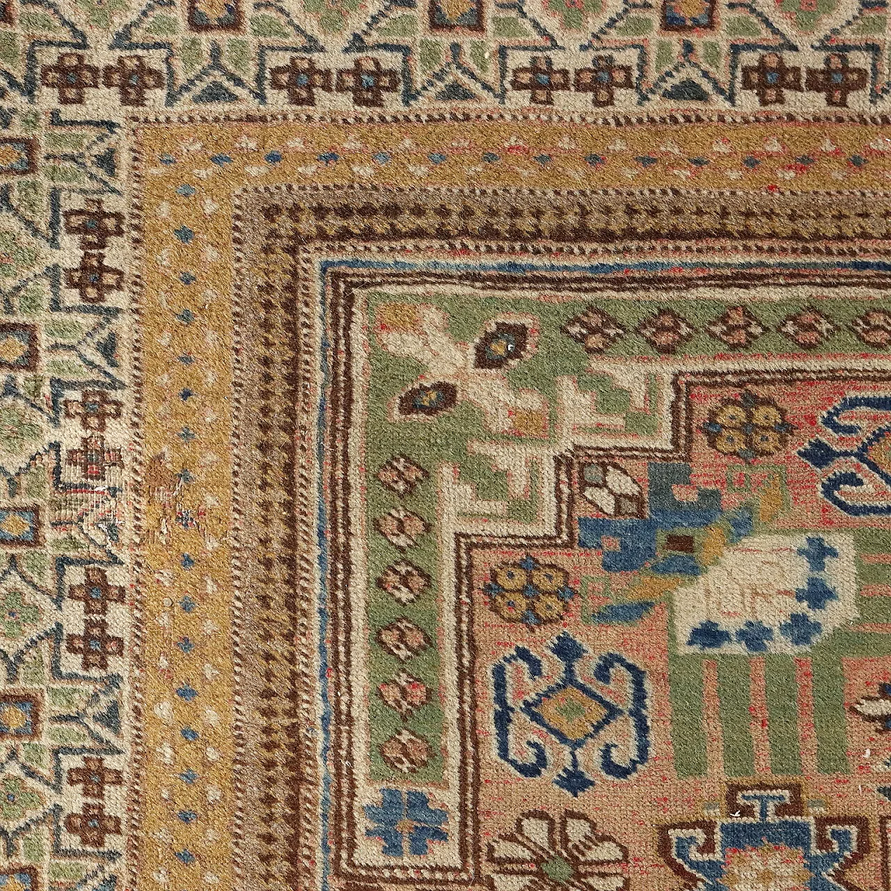 Ardebil rug in cotton and wool, late 20th century 5