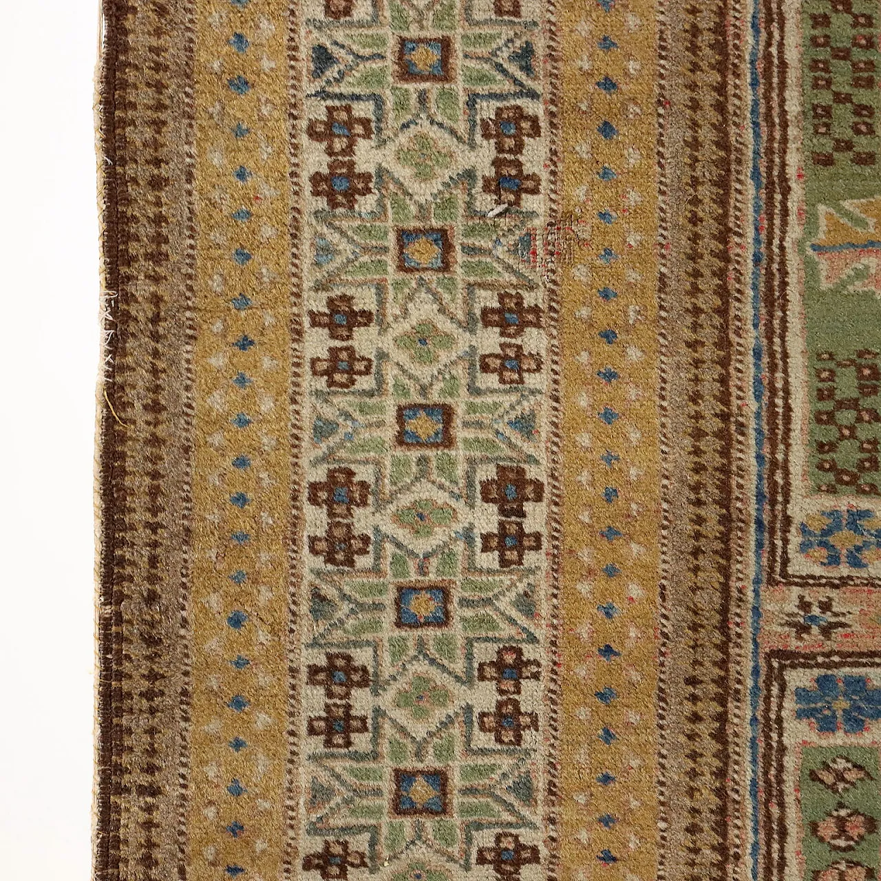 Ardebil rug in cotton and wool, late 20th century 6