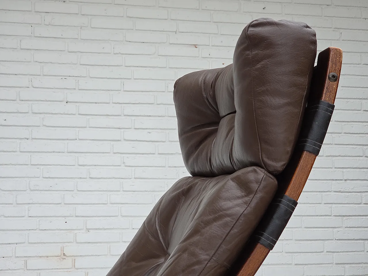 Poltrona lounge modello Kengu norvegese, anni '70 12