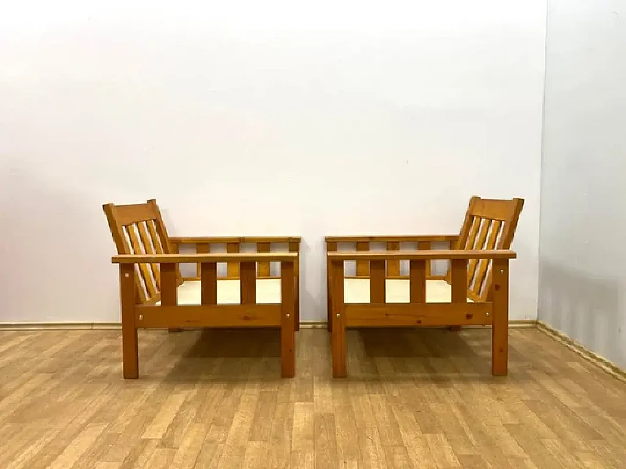 Coppia di poltrone in pino, anni '80 2