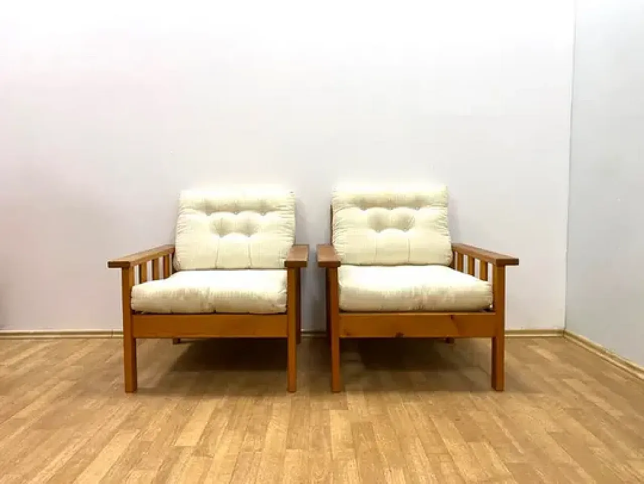 Coppia di poltrone in pino, anni '80 5