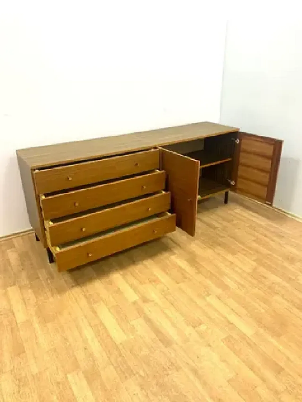 Coppia di cassettiere di Hikor Písek, anni '70 9