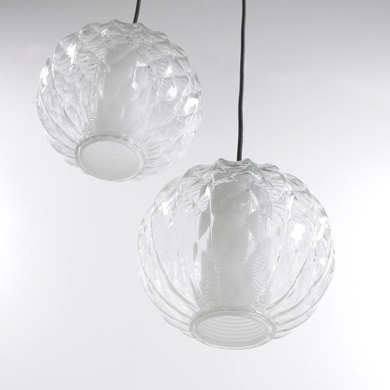 Coppia di lampade a sospensione nello stile di Angelo Brotto, anni '60 6