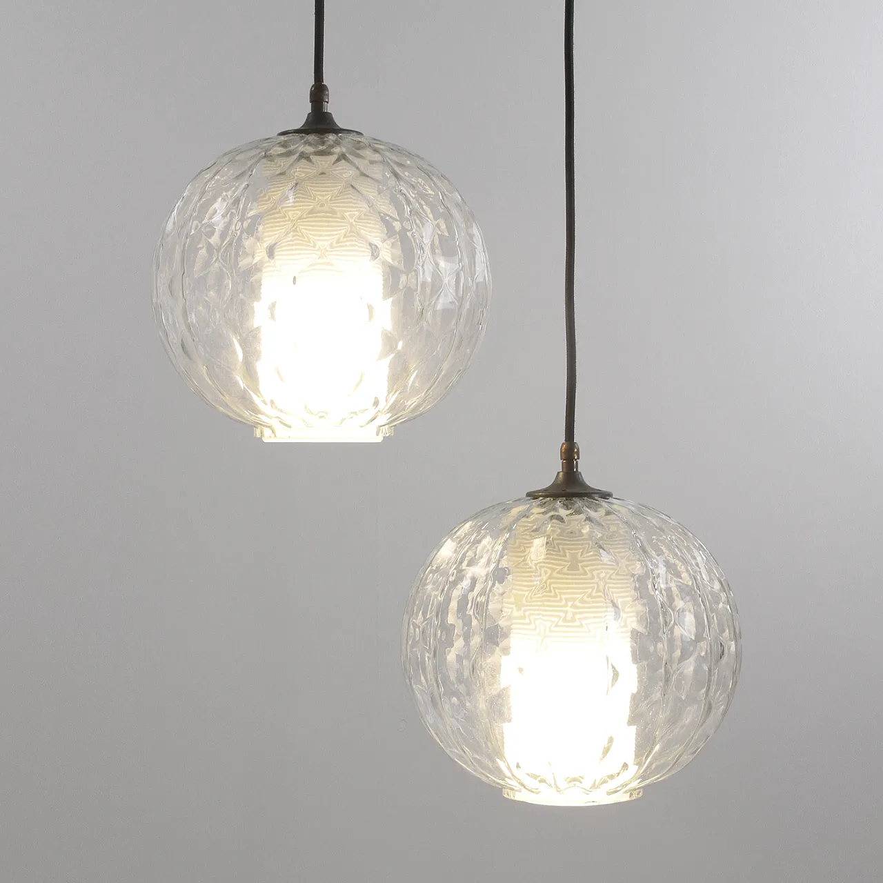 Coppia di lampade a sospensione nello stile di Angelo Brotto, anni '60 7