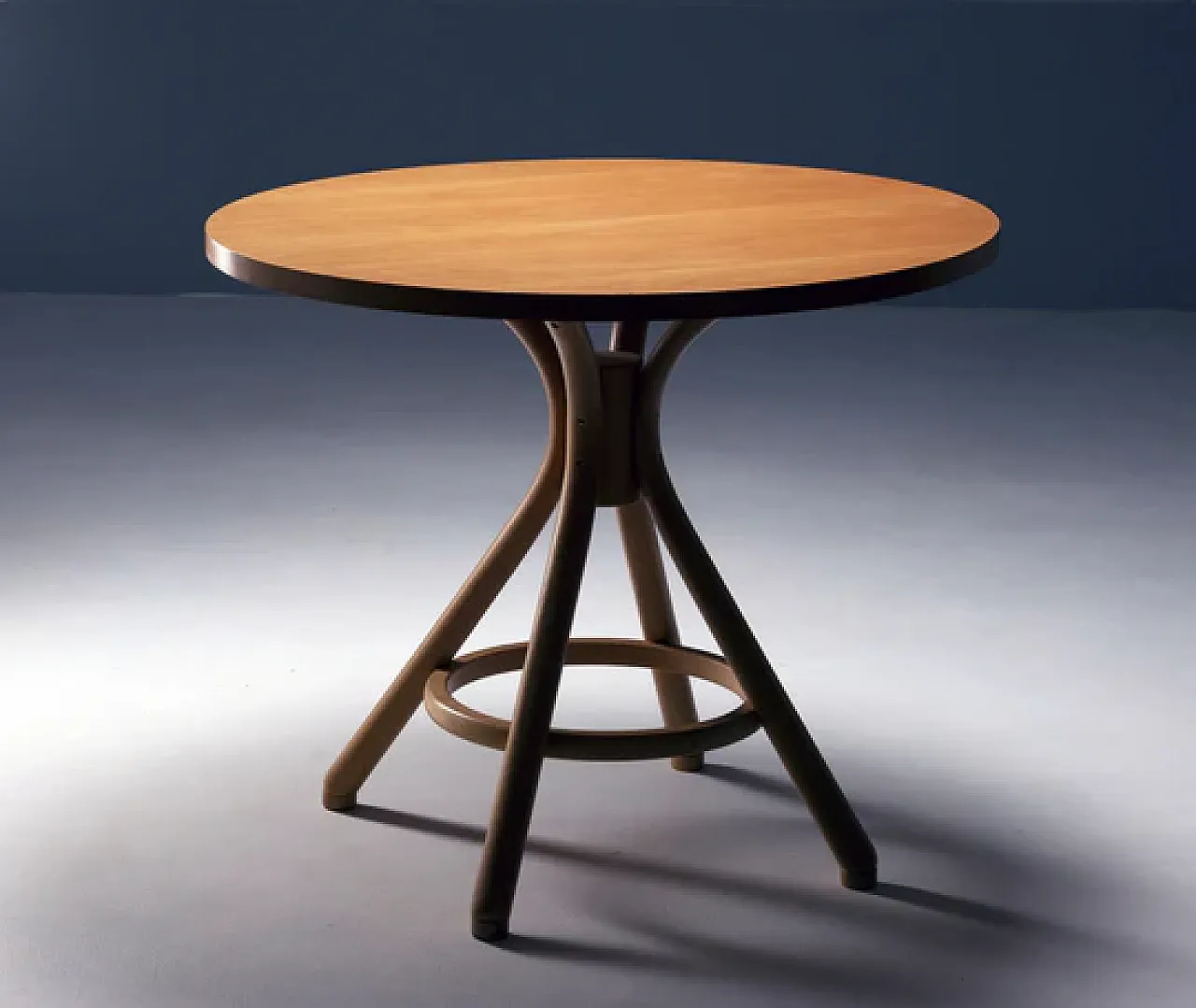 Tavolo con 4 sedie TON, fine '900 4