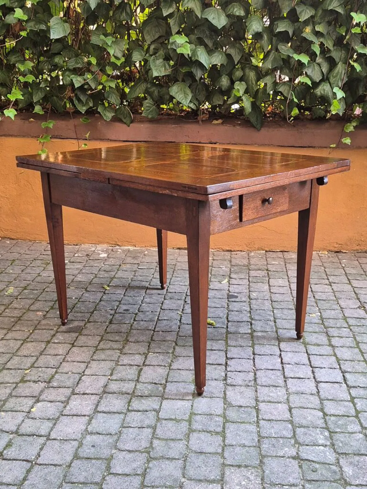 Extendable wooden table with ovals, 19th century 5