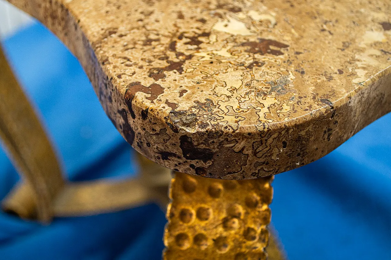 Tavolino da caffè in ferro dorato e marmo di Colli, anni '50 4