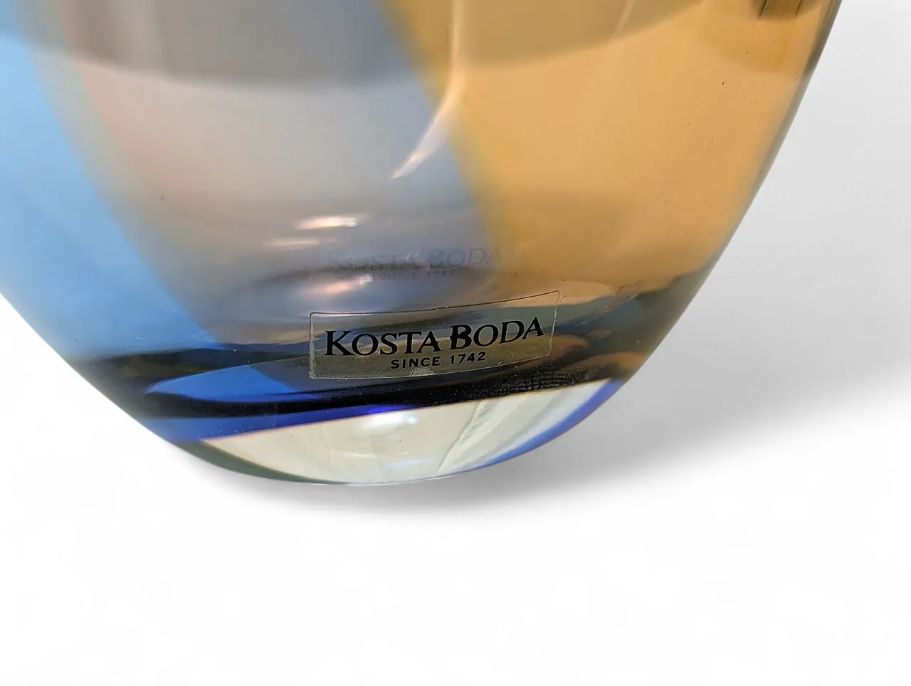 Single flower glass vase by Kjell Engman for Kosta Boda, 1980s 4