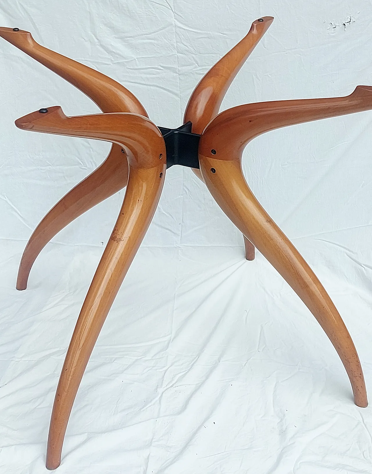 Tavolo rotondo Porada collezione retrò, anni '90 2