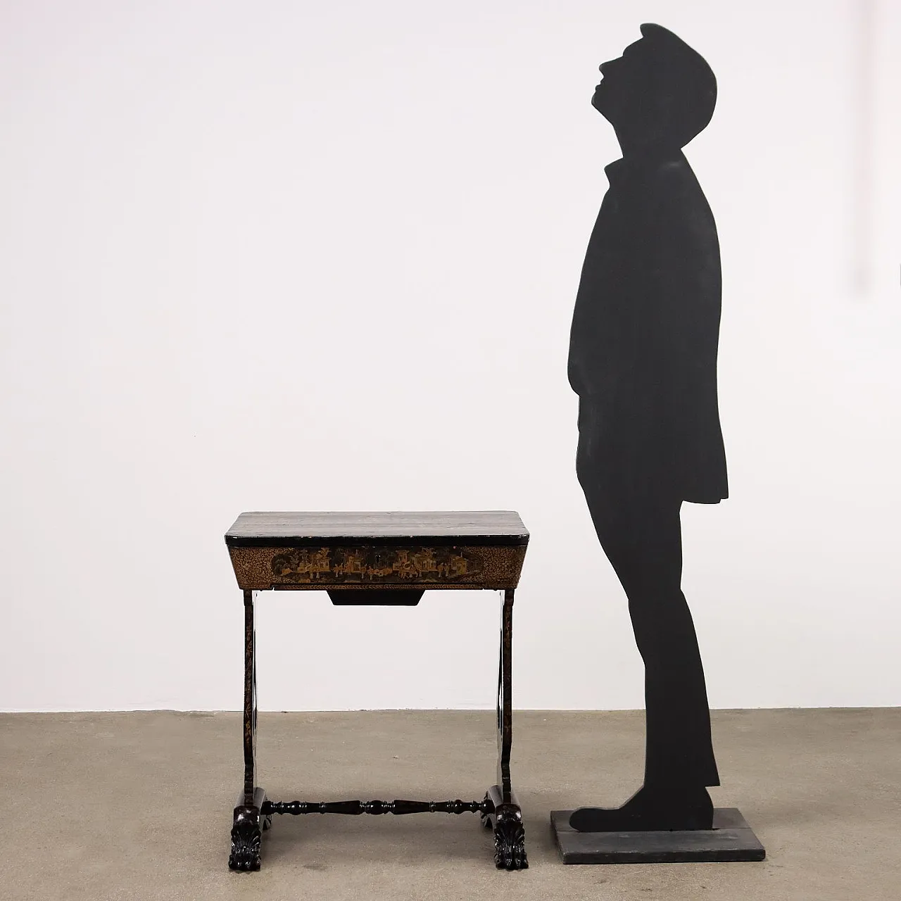 Wooden chinoiserie coffee table, 19th century 2