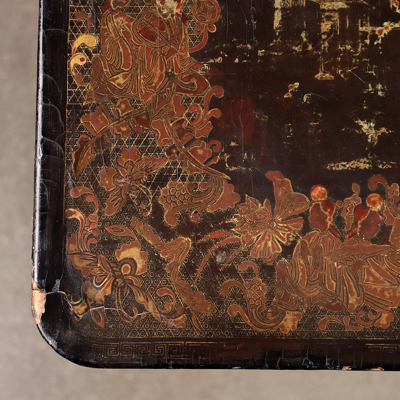 Wooden chinoiserie coffee table, 19th century 4