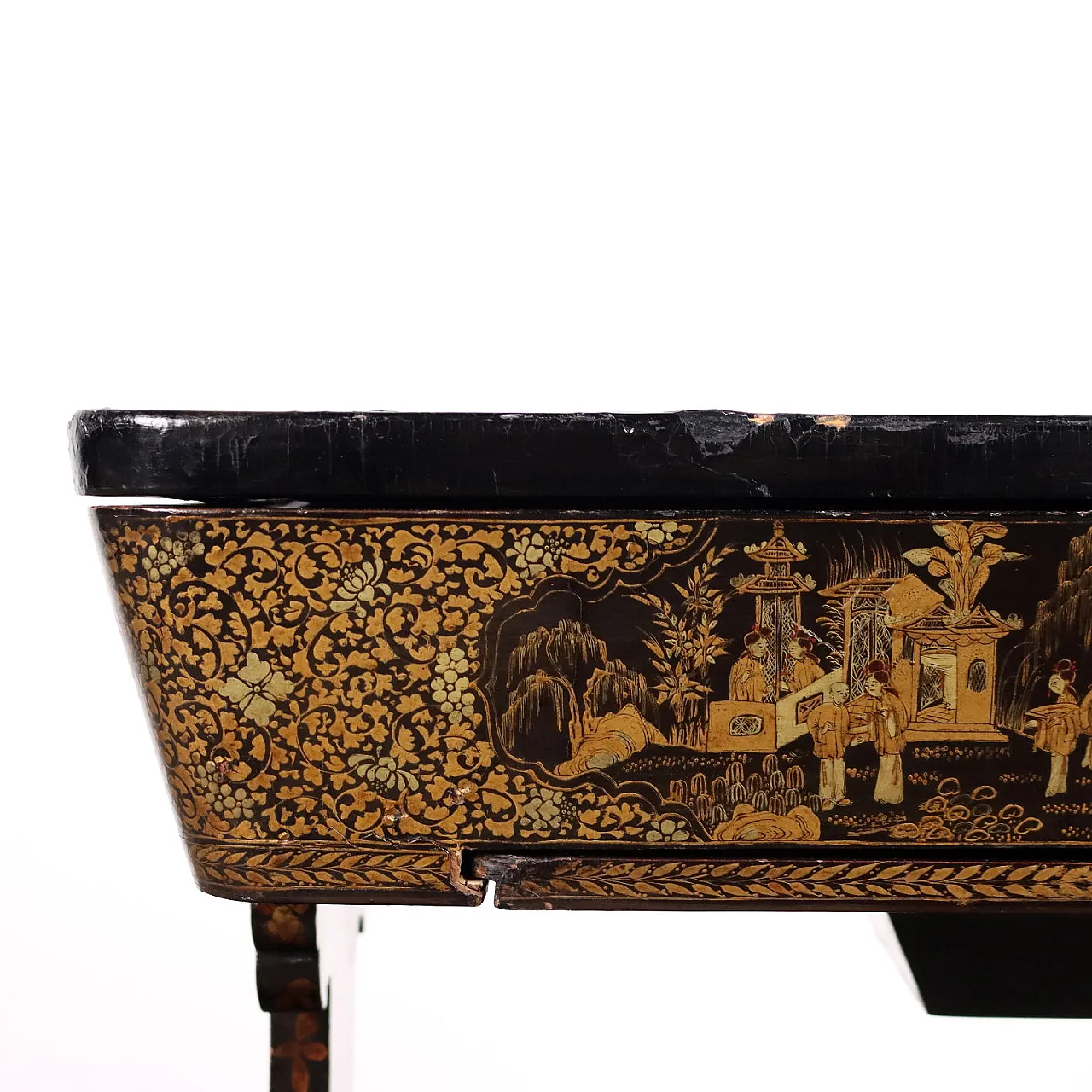 Wooden chinoiserie coffee table, 19th century 7