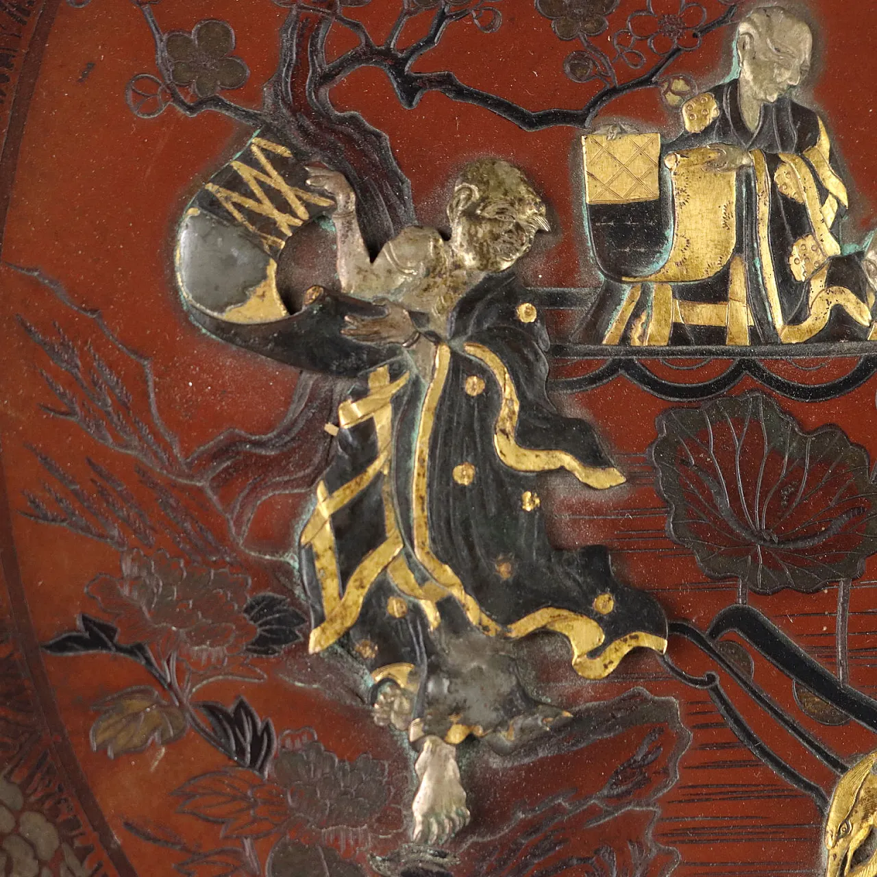 Japanese decorated bronze plate, late 19th century 5