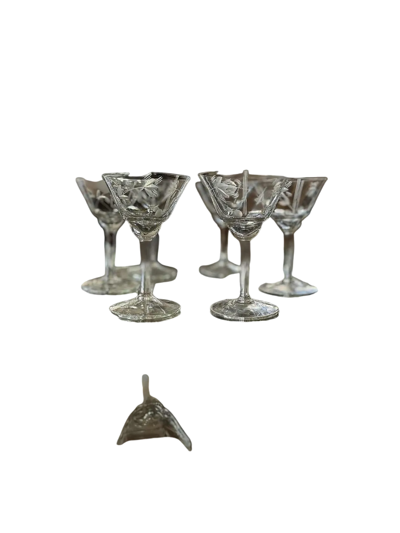6 Bicchieri in cristallo incisi a mano, anni '40 7