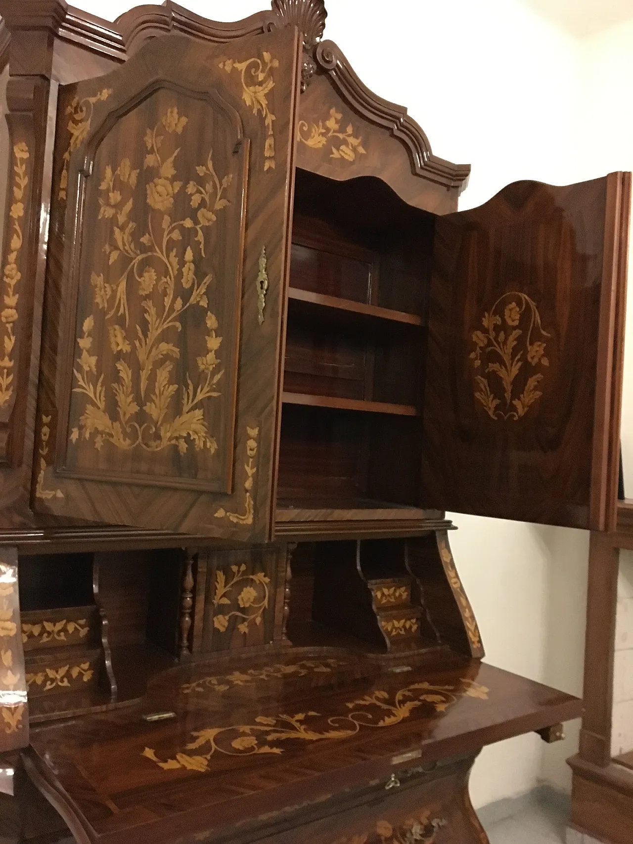 Dutch walnut trumeau with maple inlays, 1950s 5