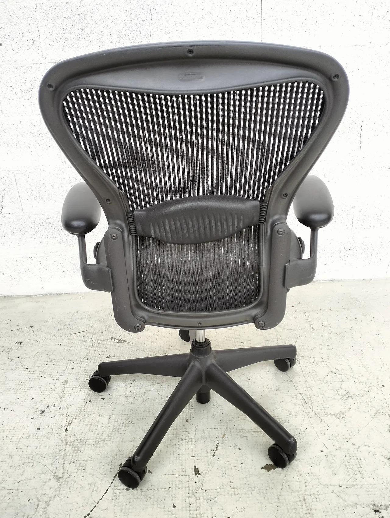 “Aeron” office chair by Herman Miller  2000s 7