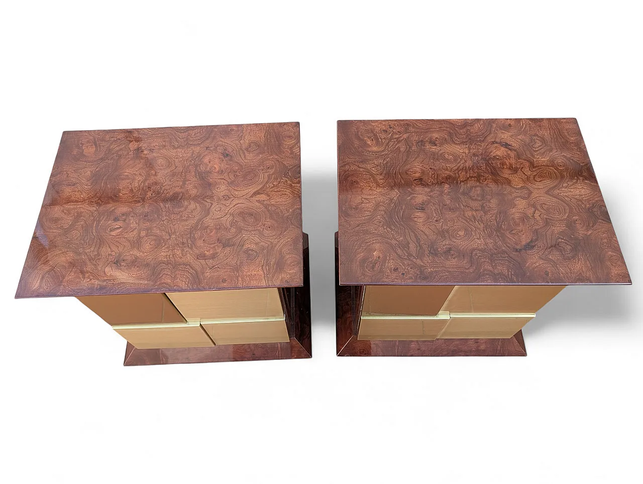 Comò e comodini in radica e ottone, Italia anni '70 11