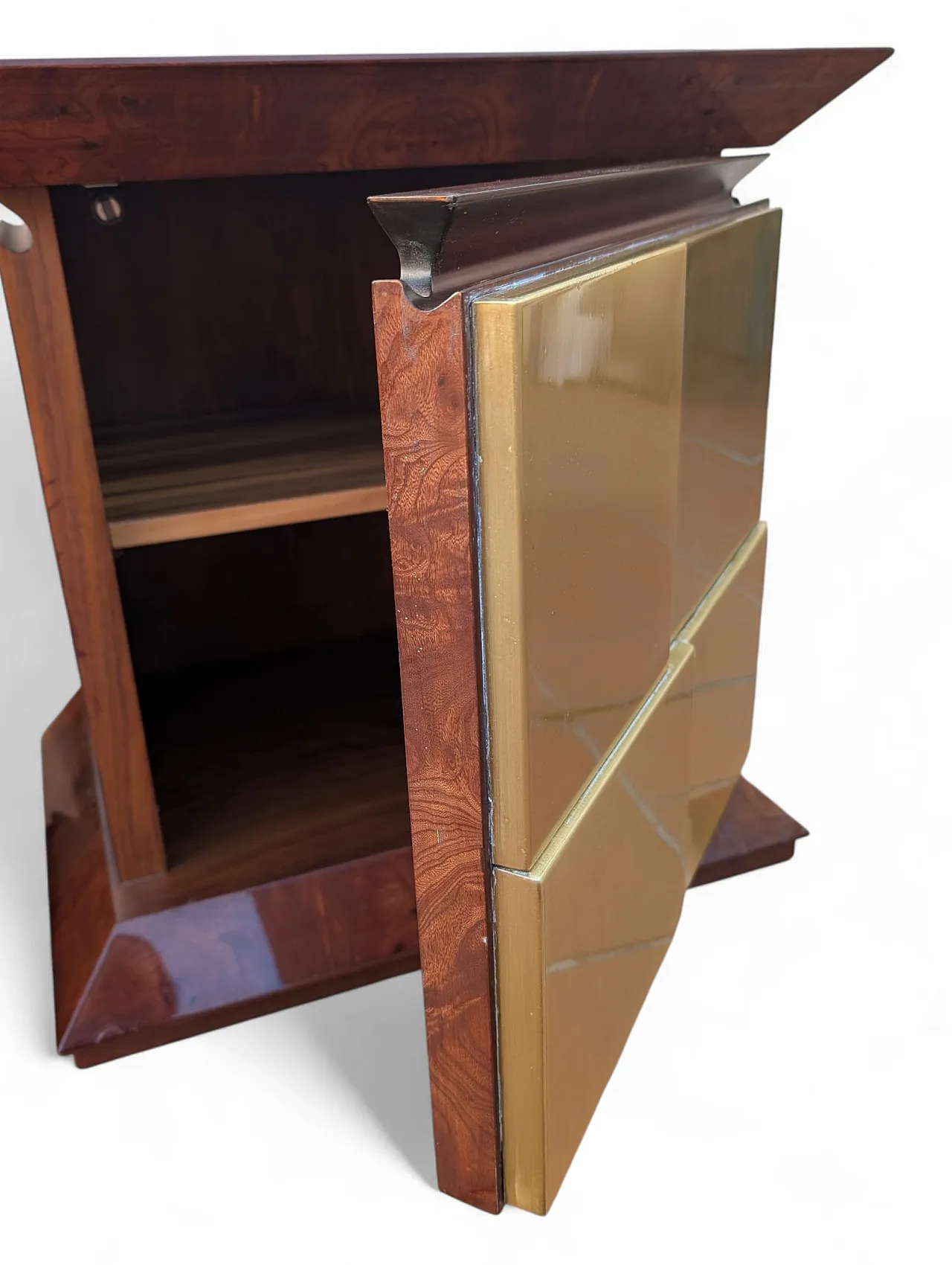 Comò e comodini in radica e ottone, Italia anni '70 14