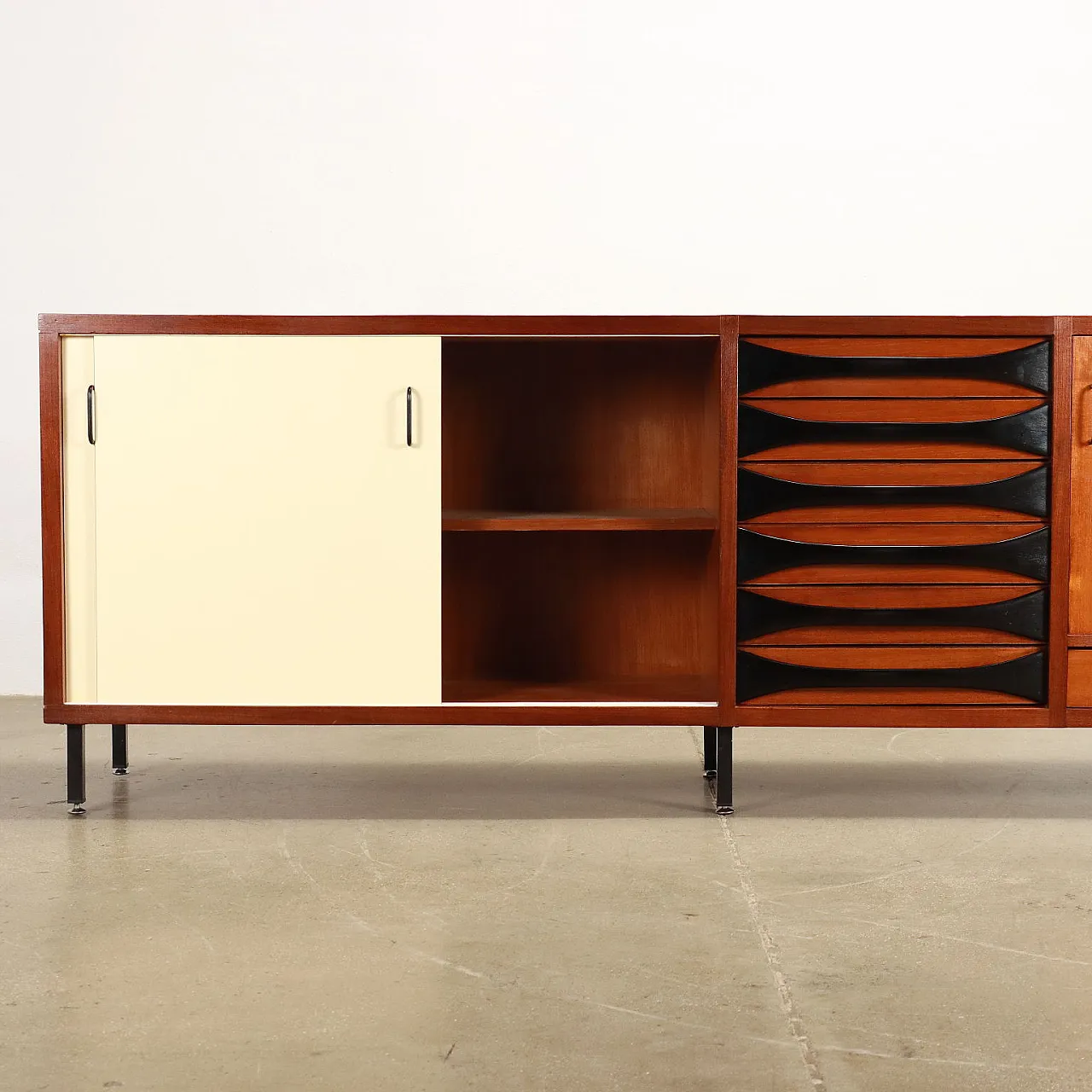 Credenza con ante scorrevoli in teak e formica, '900 4