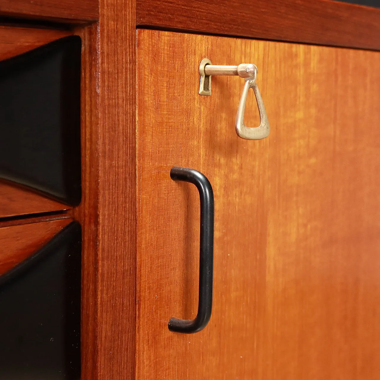 Credenza con ante scorrevoli in teak e formica, '900 6