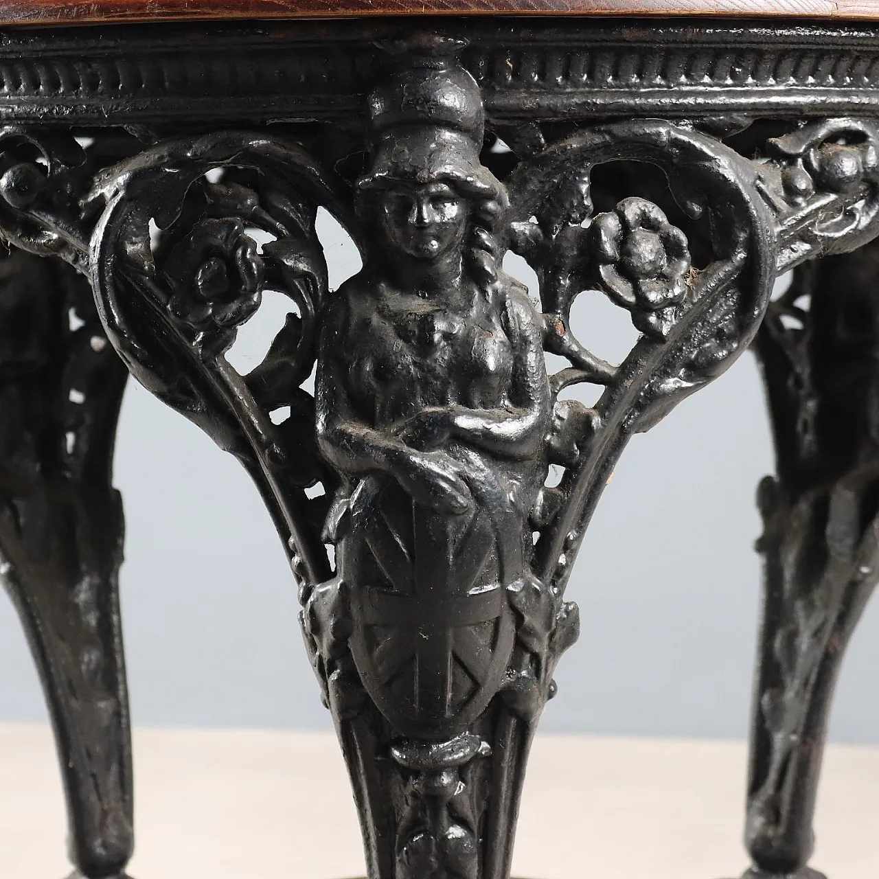 Tavolino in ghisa e rovere, '800 4