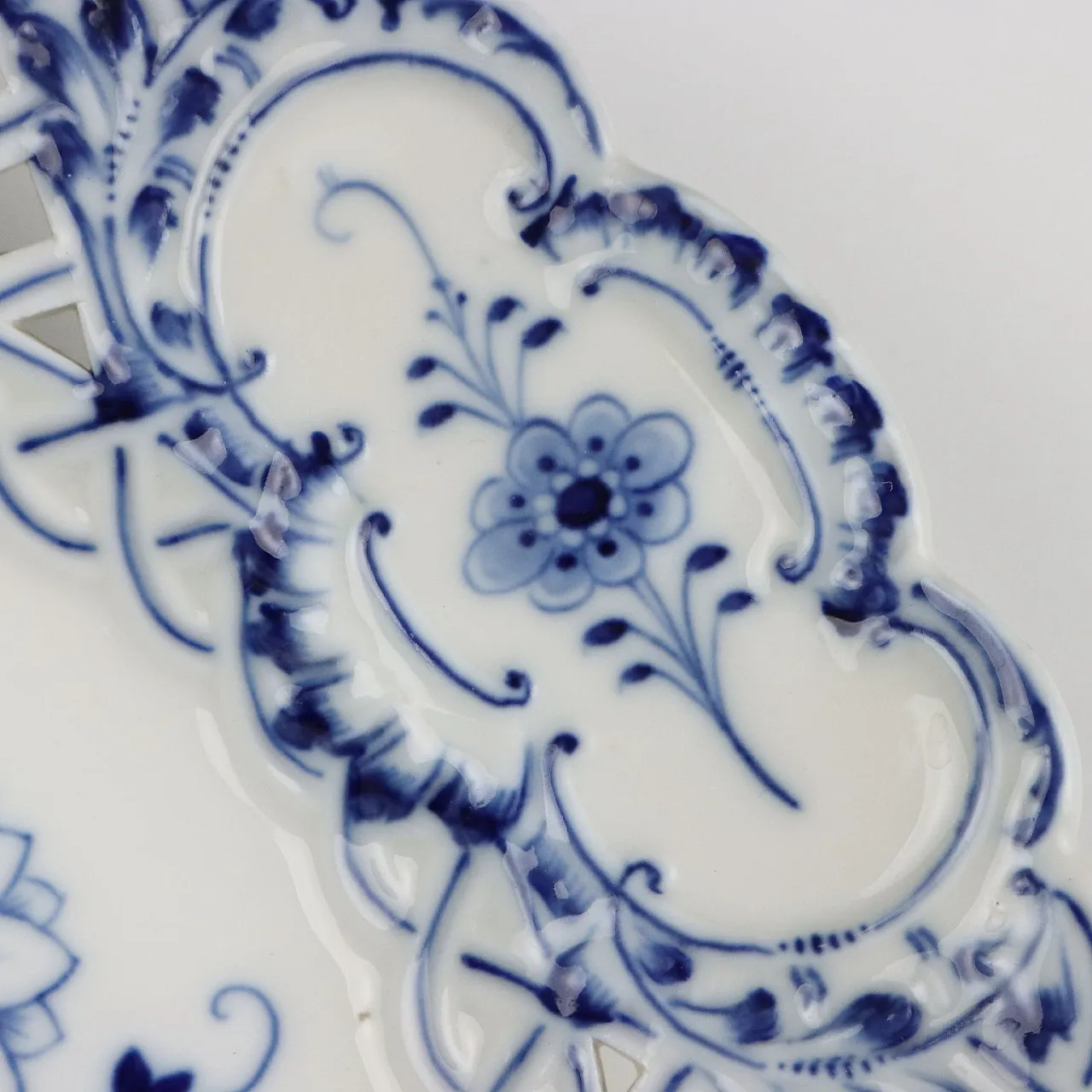 4 Piatti in porcellana Meissen con il motivo a cipolla, '900 7