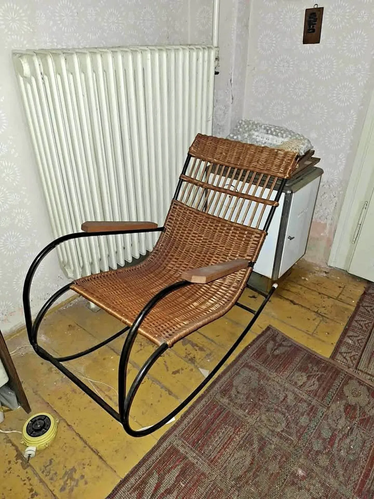 Mid-Century Modern wicker and steel rocking chair, 1960s 2