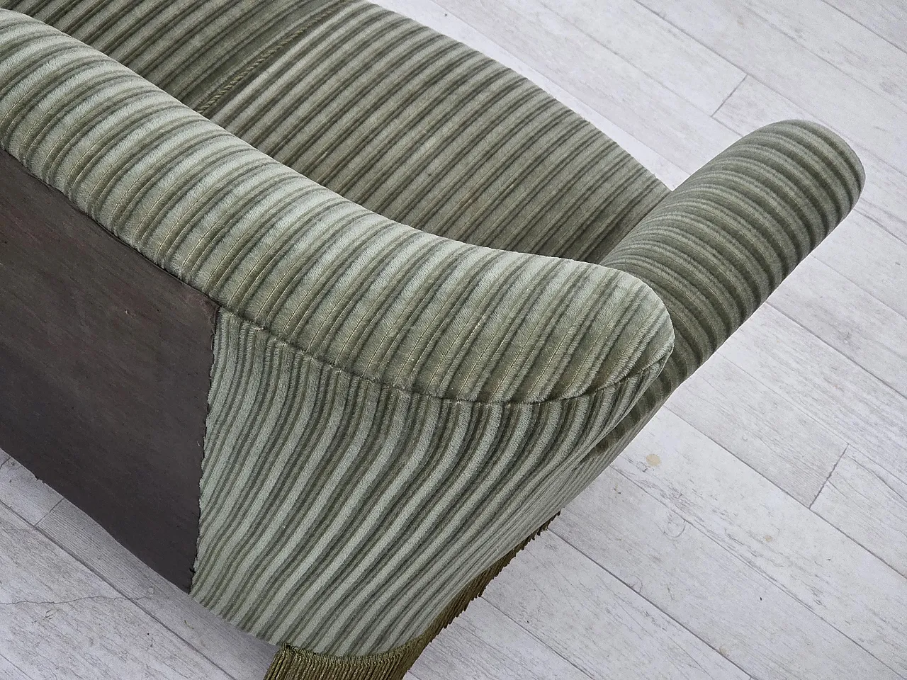 Divano danese a 3 posti in velluto verde e quercia, anni '60 15