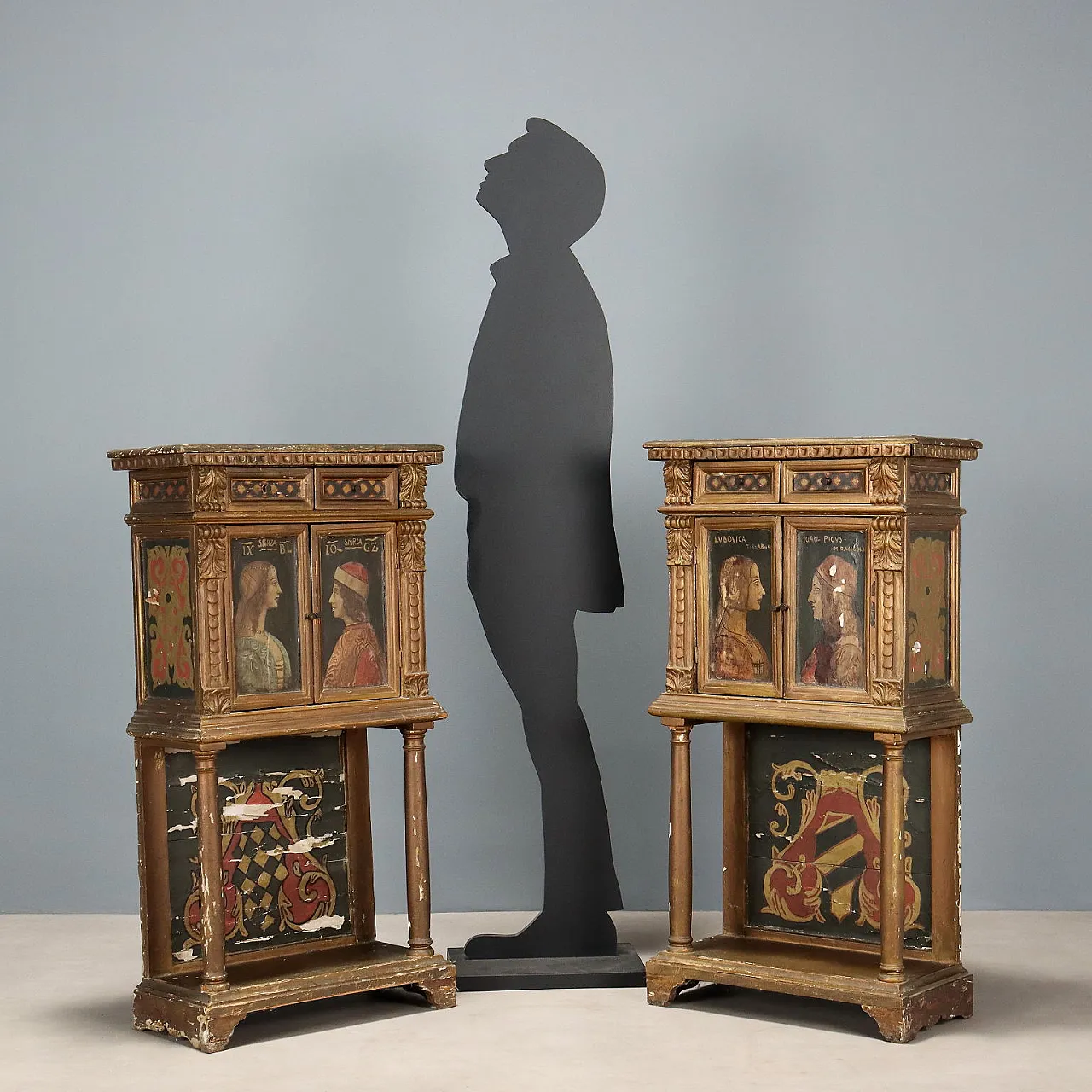 Pair of small cabinets, early 20th century 2