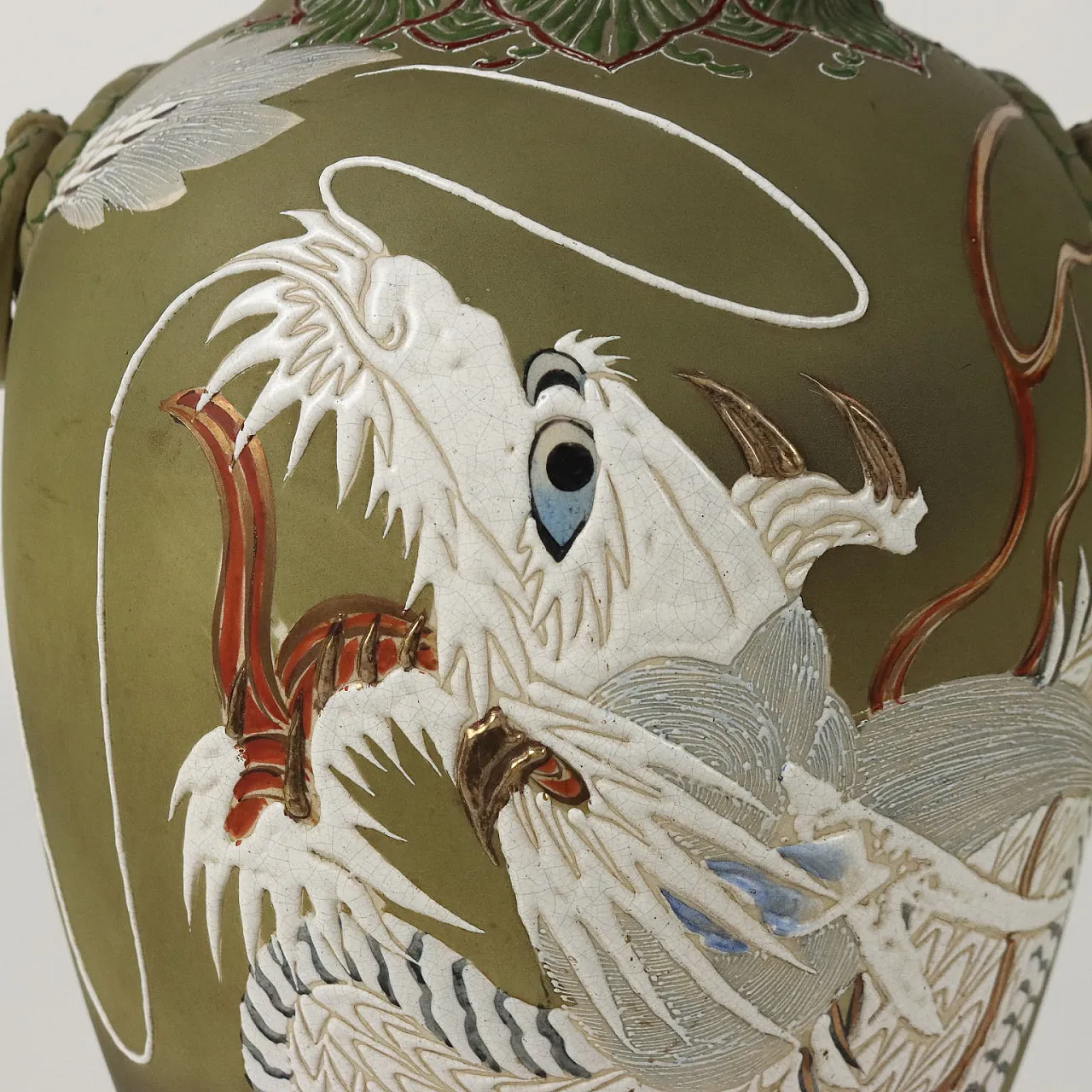 Pair of ceramic vesas with dragons decor 3