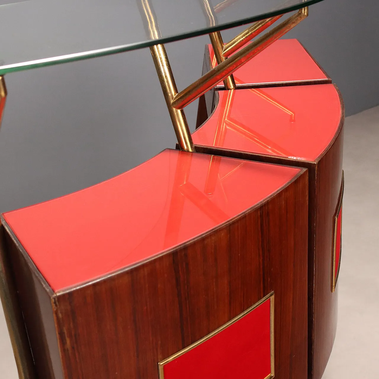 Mobile bar in mogano impiallacciato e cristallo, anni '50 10