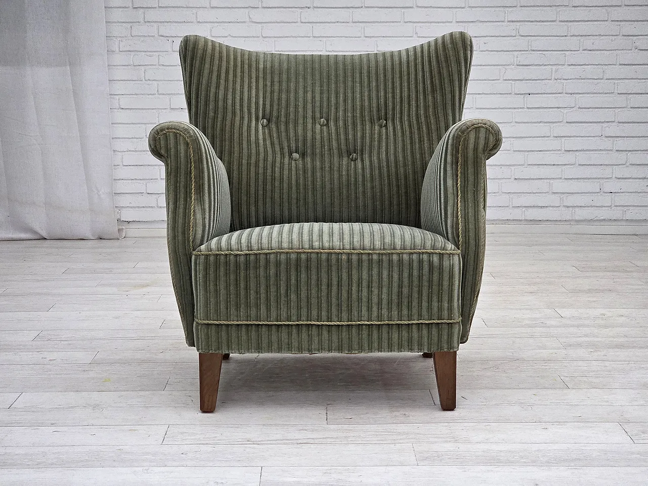 Poltrona danese, velluto verde, quercia, anni '60 1