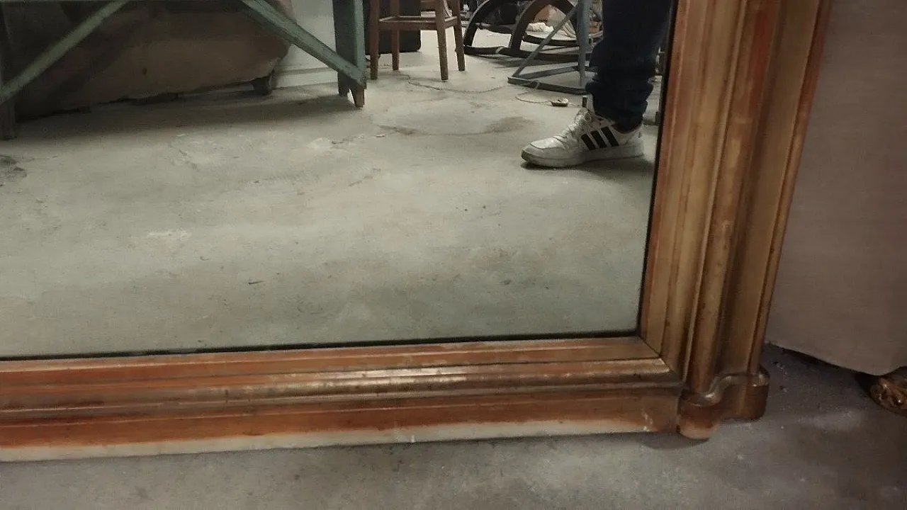 Specchio in legno con vernice dorata, '800 8