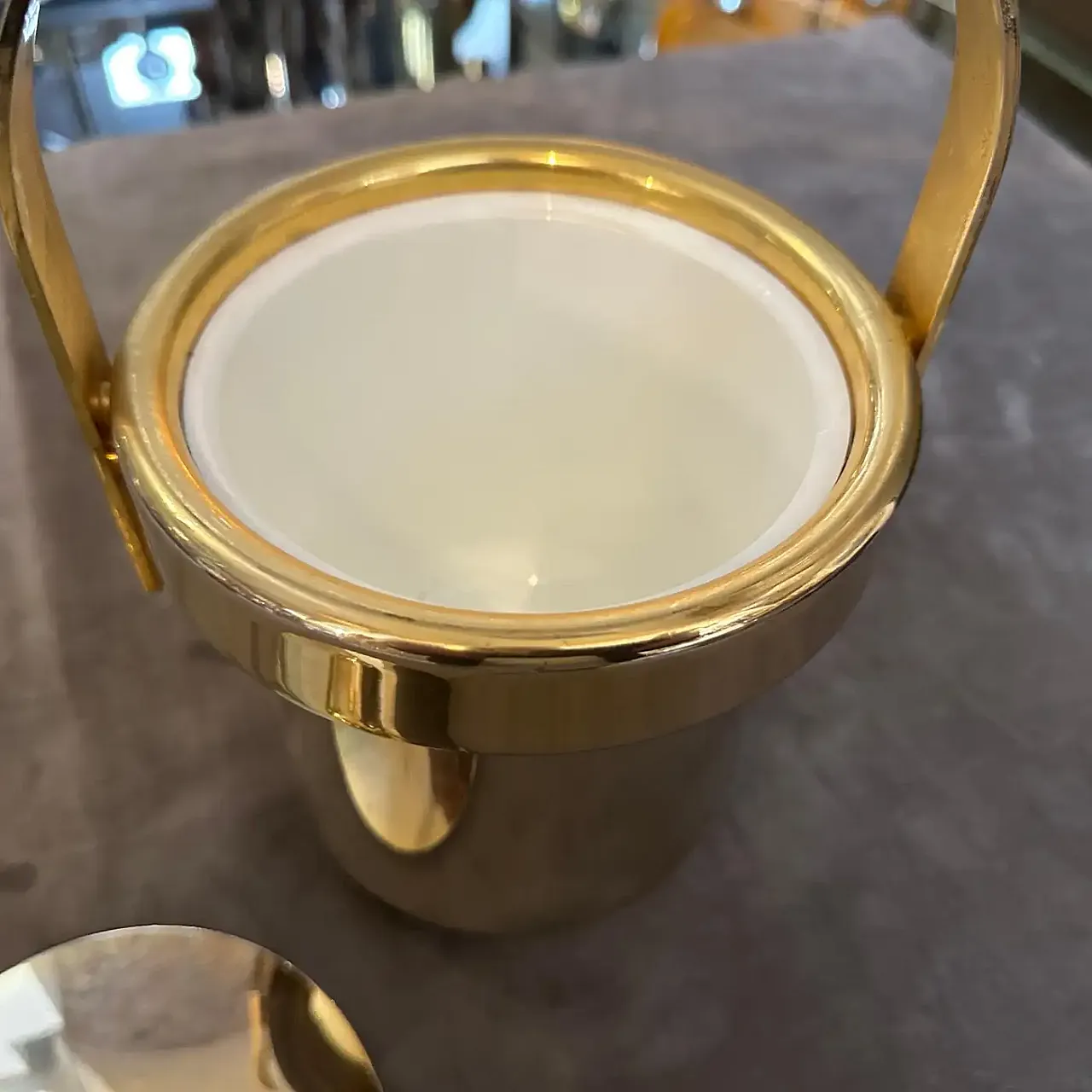 Mid-Century Modern gilded metal ice bucket, 1970s 7