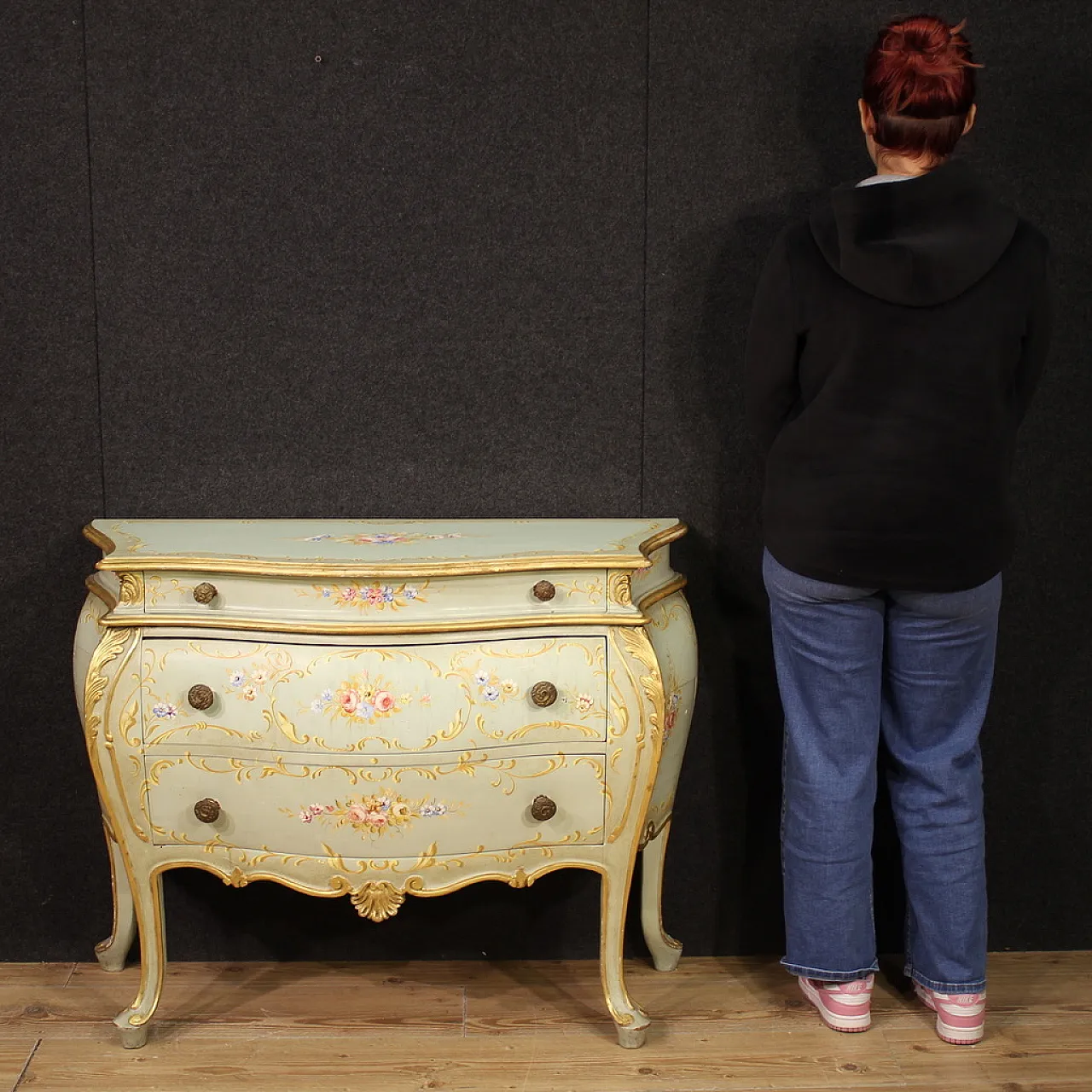 Comò veneziano laccato, dipinto e dorato, '900 2