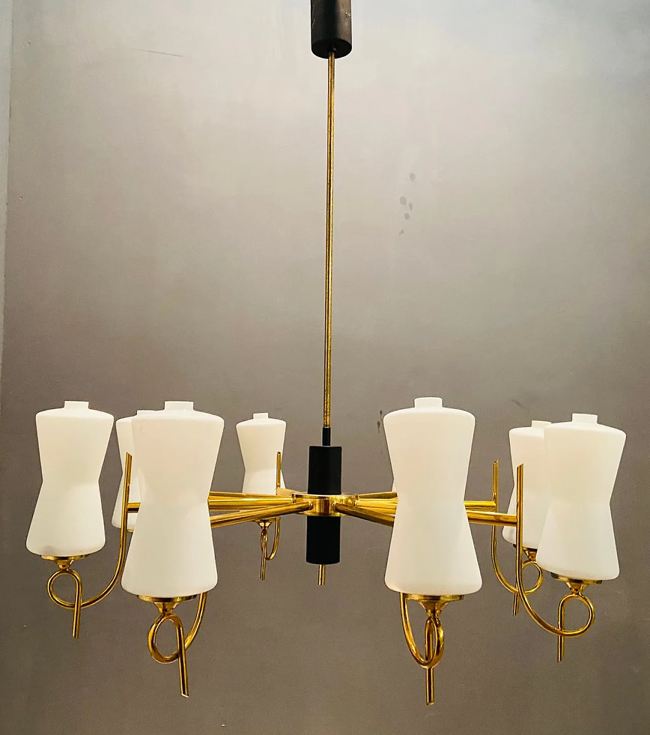 Large brass chandelier with opaline glass lampshades from Stilnovo, 1950s 1