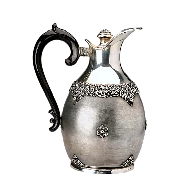 Brocca in argento cesellato, legno e vetro, '900