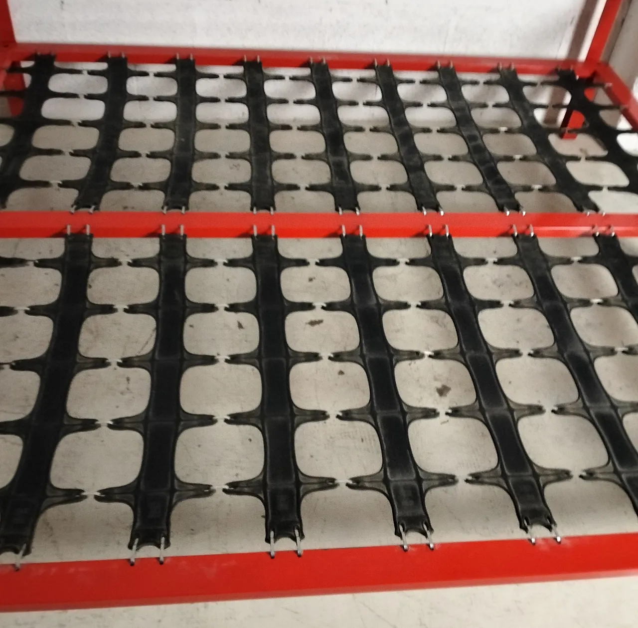 Vanessa red metal double bed by Tobia Scarpa for Gavina, 70s 10