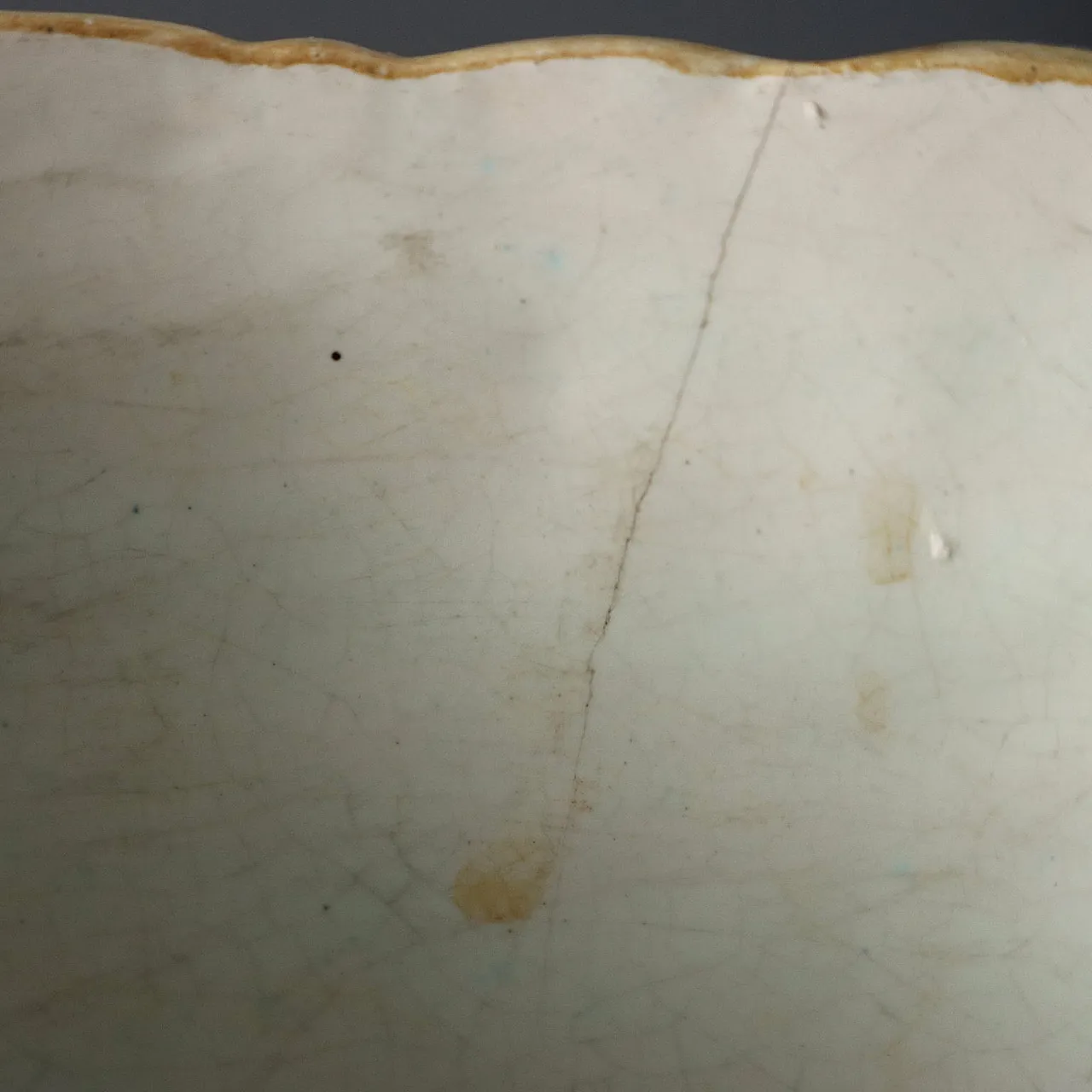 Affresco in maiolica dipinta con elementi in rilievo, '900 9