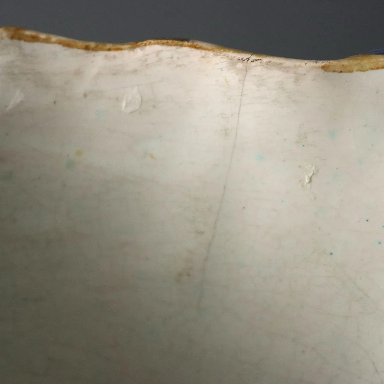 Affresco in maiolica dipinta con elementi in rilievo, '900 10