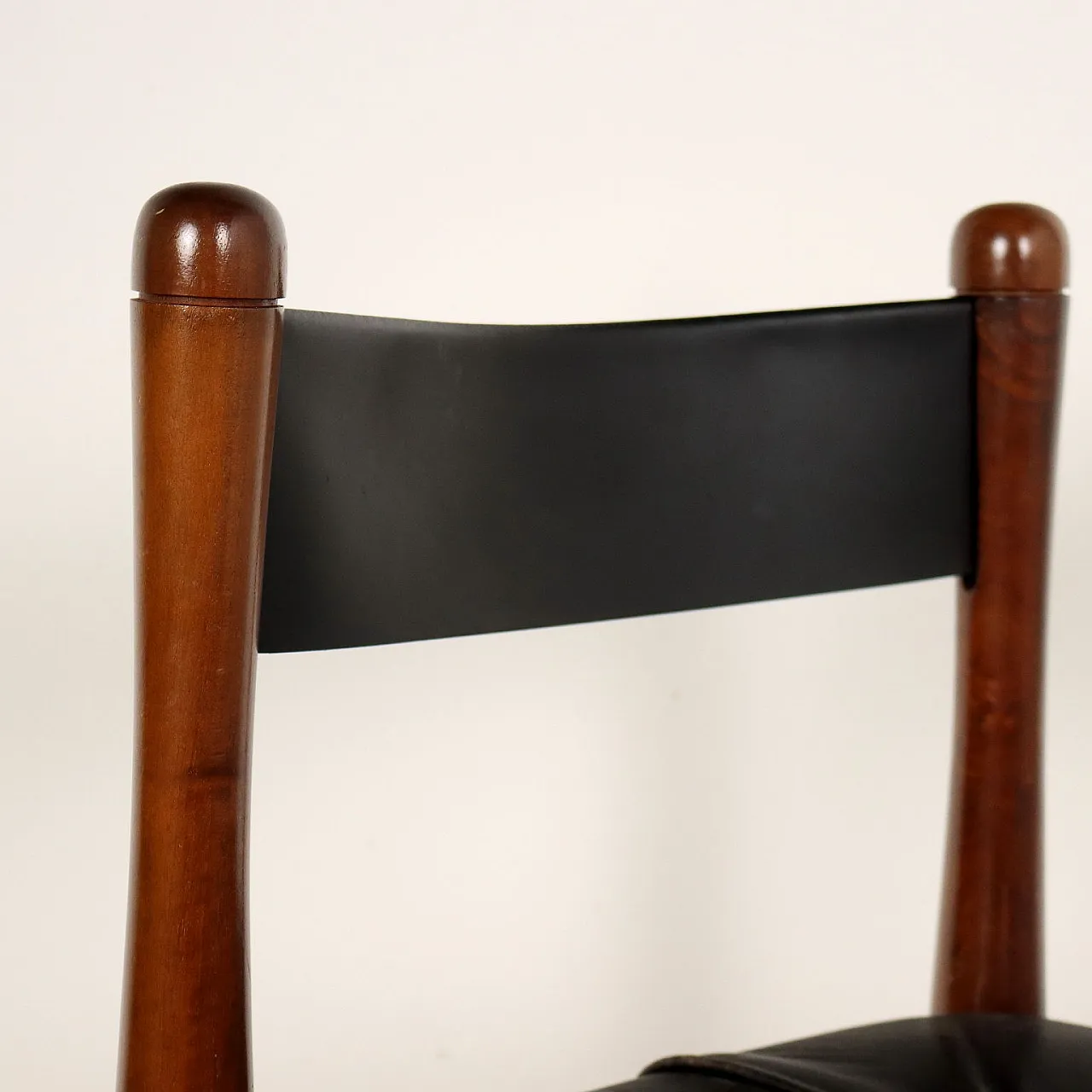 Wooden and leather chairs by Silvio Coppola for Bernini, 20th century 4