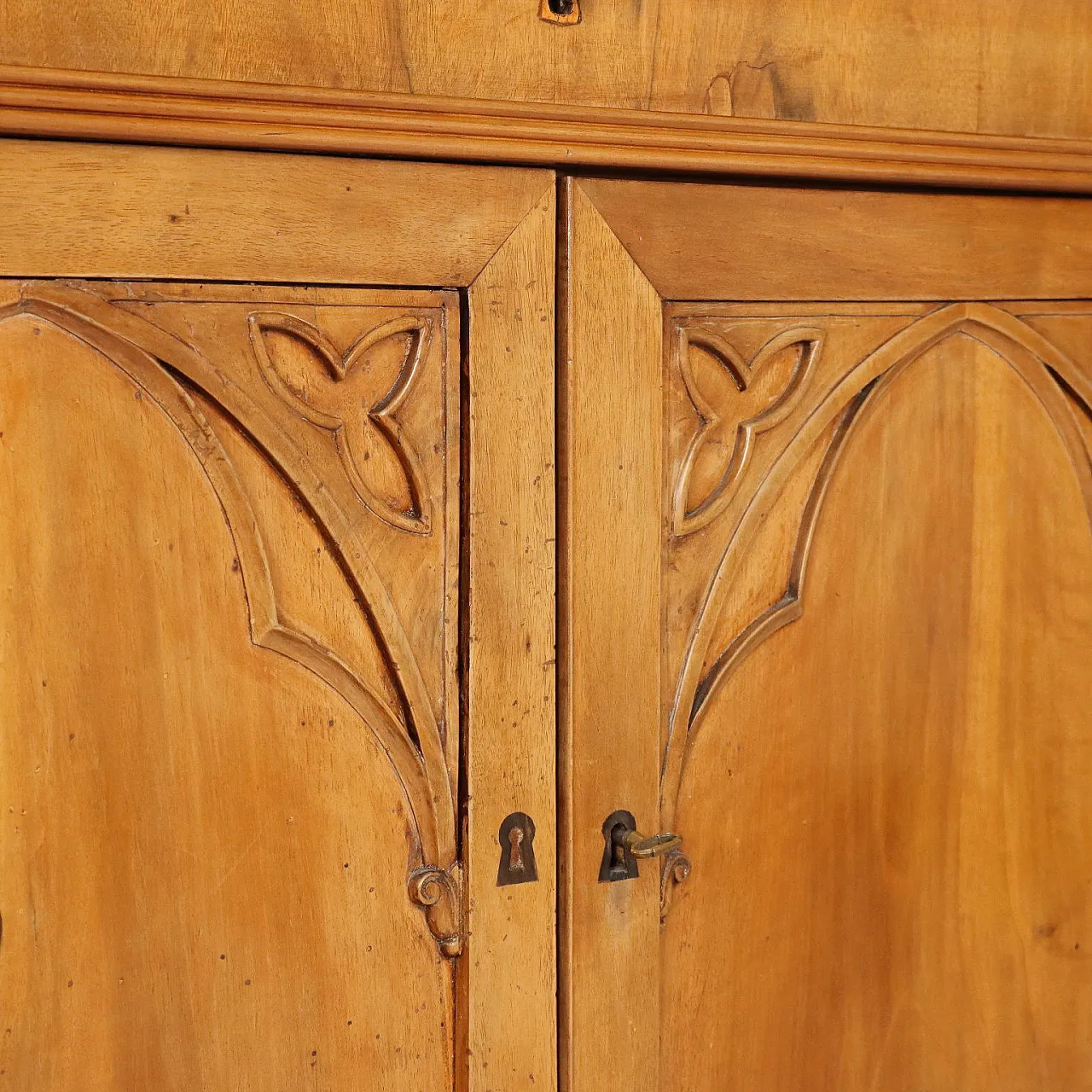 Credenza neogotica in noce, metà '800 10