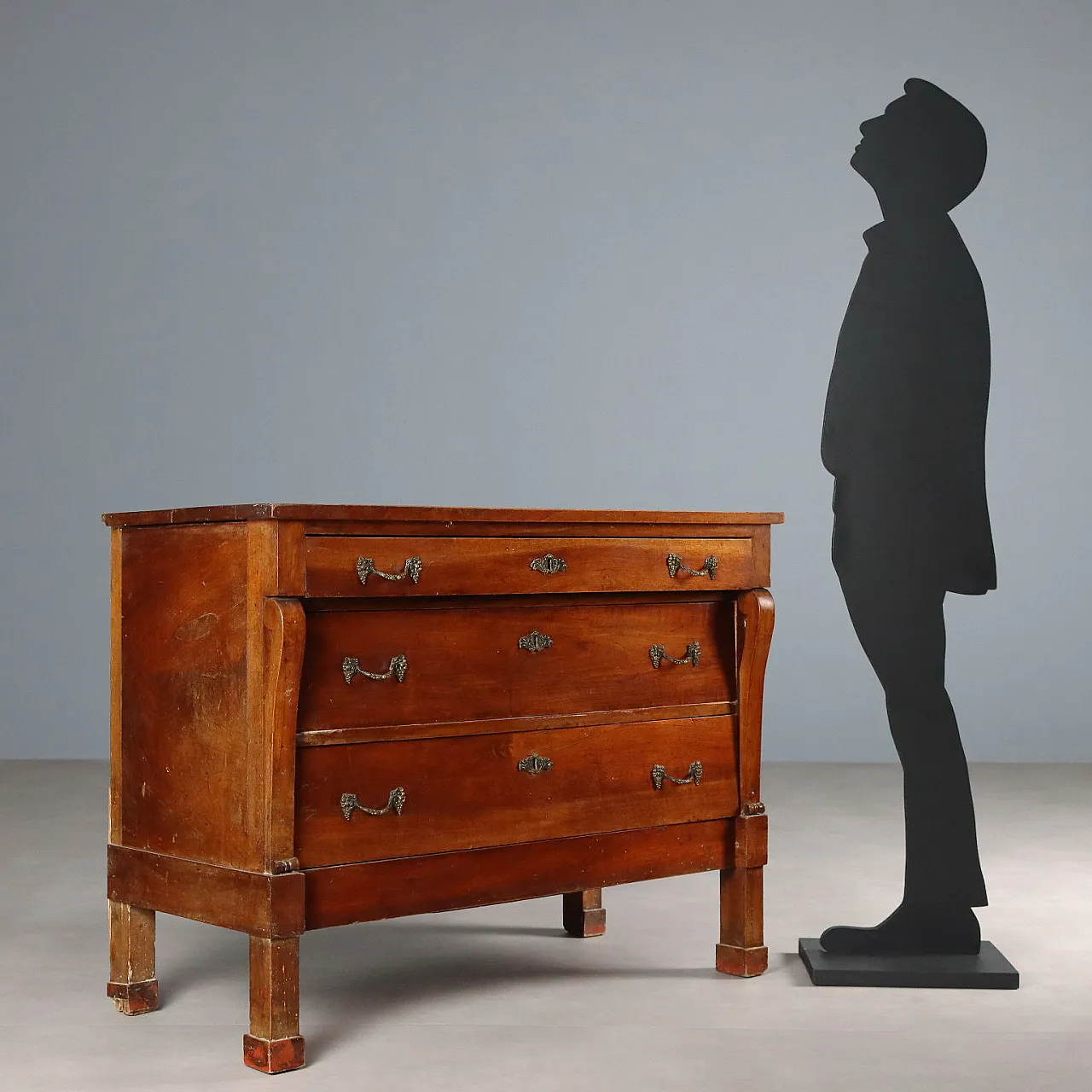 Chest of drawers in walnut with 3 drawers, 19th century 2