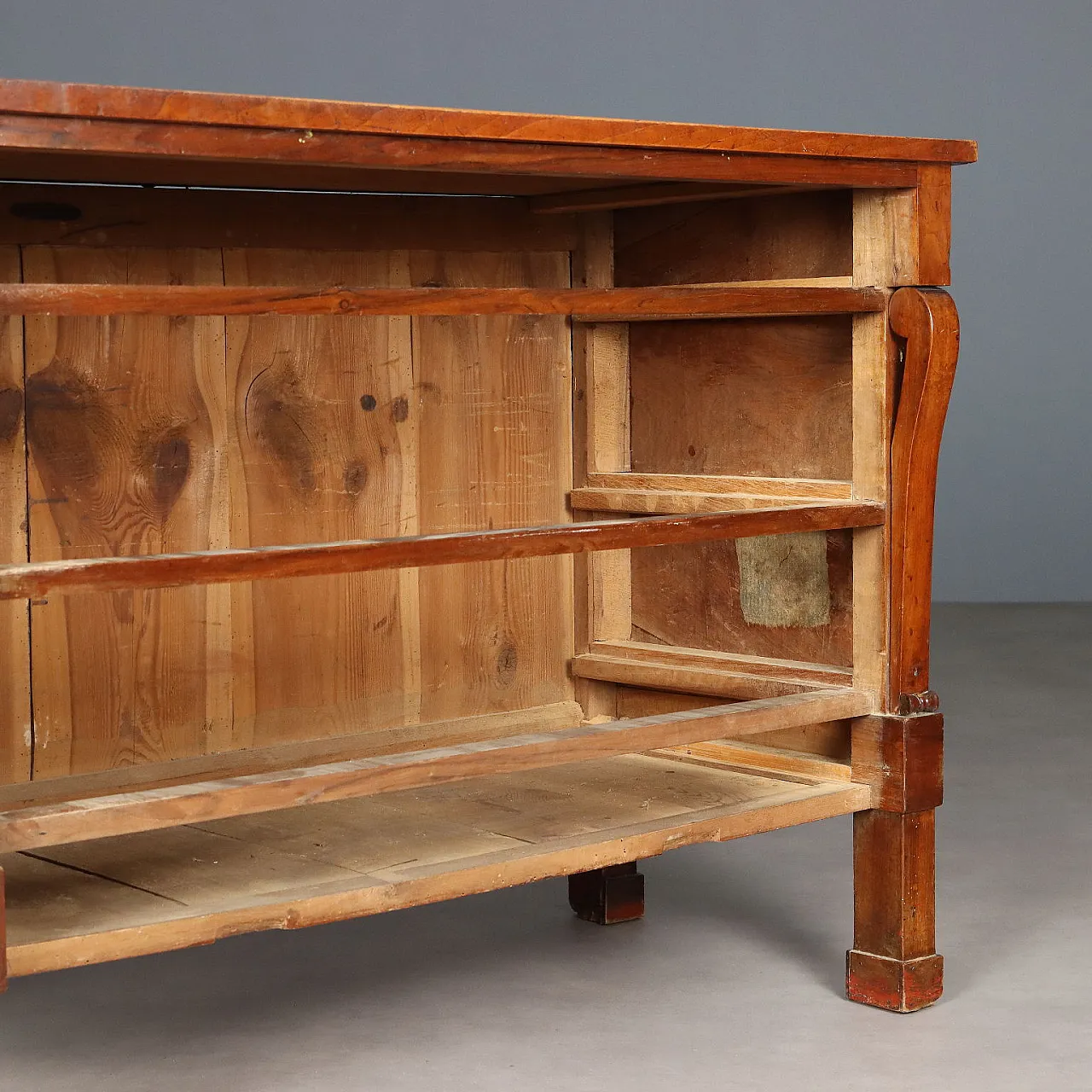 Chest of drawers in walnut with 3 drawers, 19th century 9
