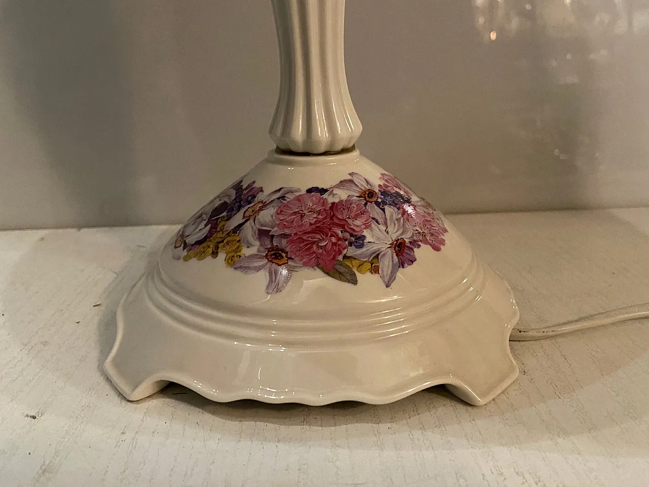 Flower table lamp by Ursula Band for The Bradford Exchange, early 21st century 5