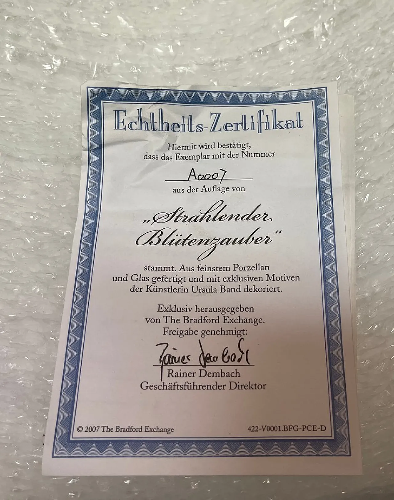 Flower table lamp by Ursula Band for The Bradford Exchange, early 21st century 10