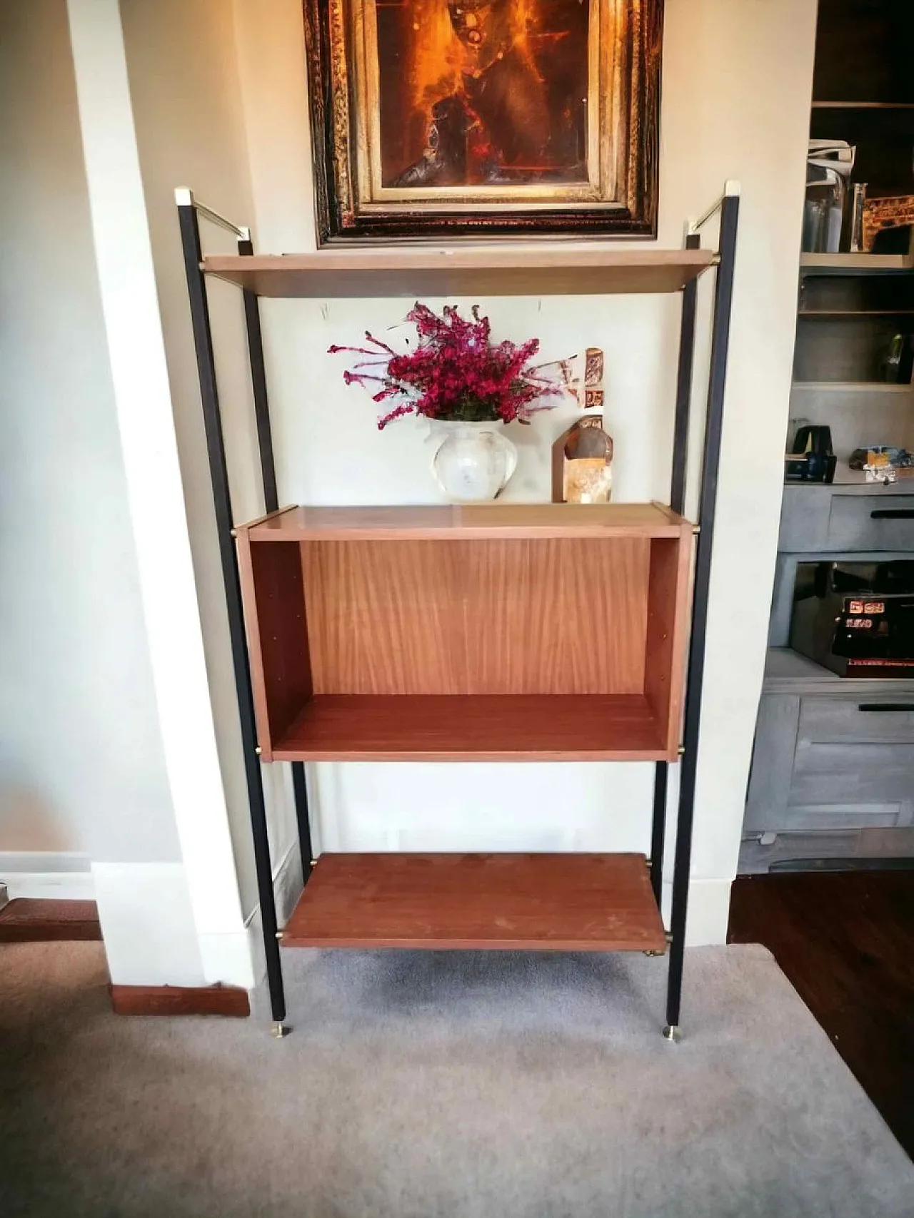 Libreria svedese con 2 ripiani e vano, anni '70 1