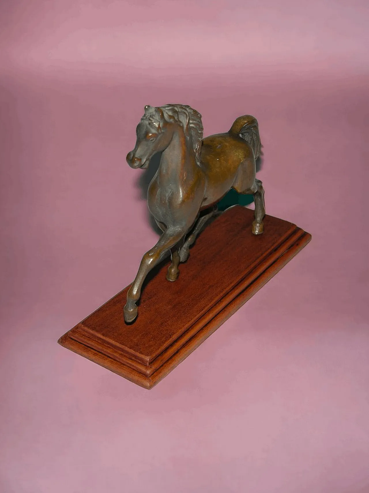 Cavallo in bronzo con base in legno, metà '900 2