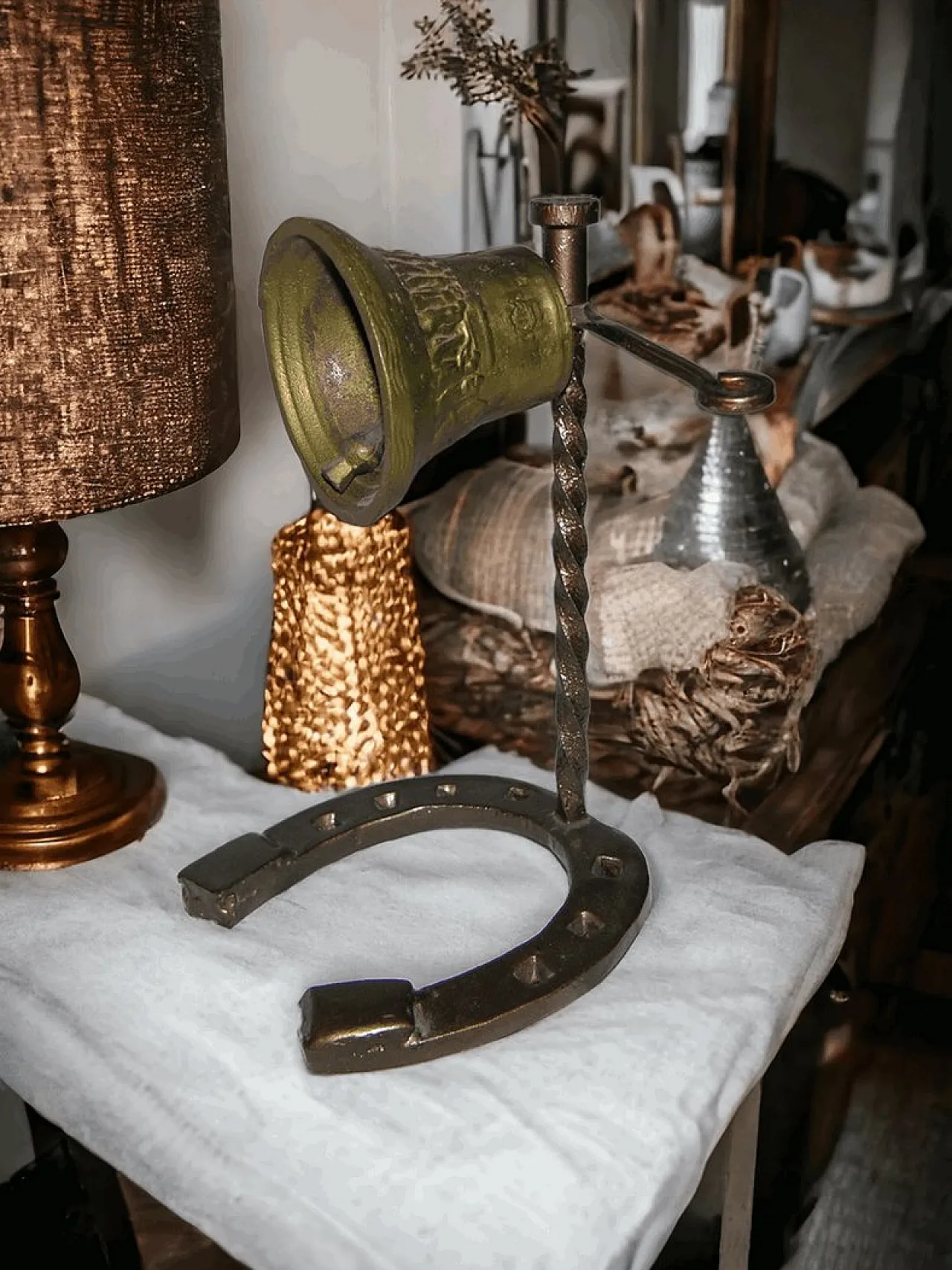 Campana da terra e da parete con Processione, primo '900 1